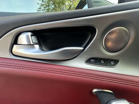 Used 2019 Kia Stinger GT2 AWD/4WD image 28