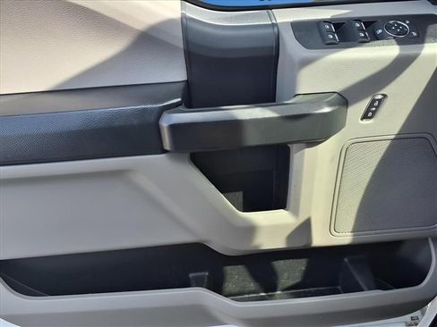 Used 2022 Ford F250 XL w/ Power Equipment Group image 21