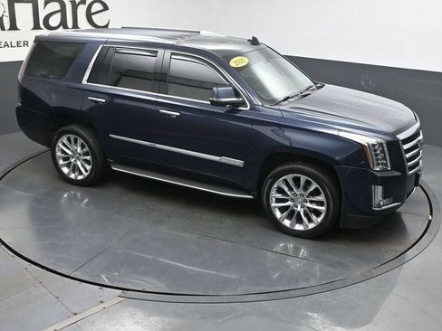 Used 2020 Cadillac Escalade Luxury AWD/4WD image 39