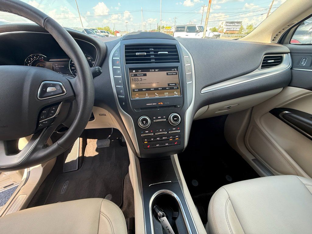 Used 2017 Lincoln MKC Premiere FWD image 16