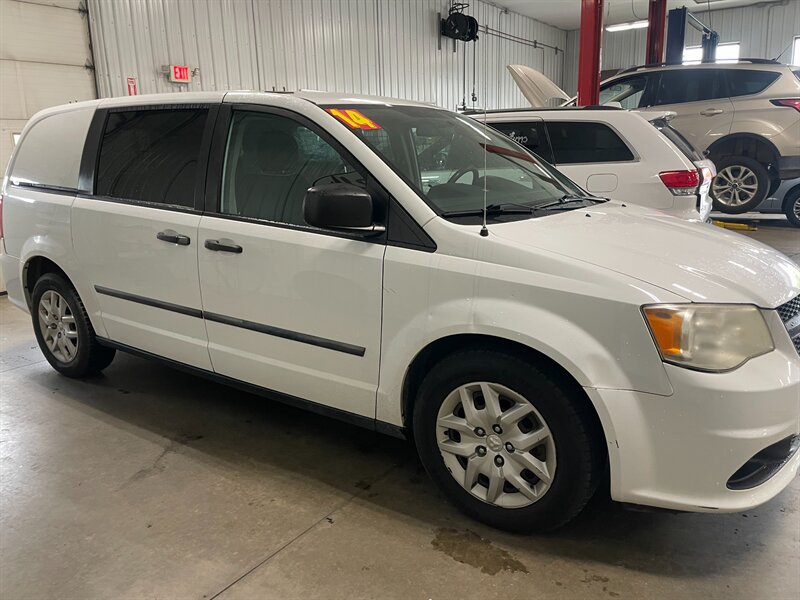 Used 2014 RAM C/V Tradesman FWD image 4