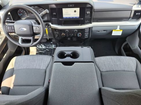 New 2026 Ford F250 XLT w/ FX4 Off-Road Package AWD/4WD image 12
