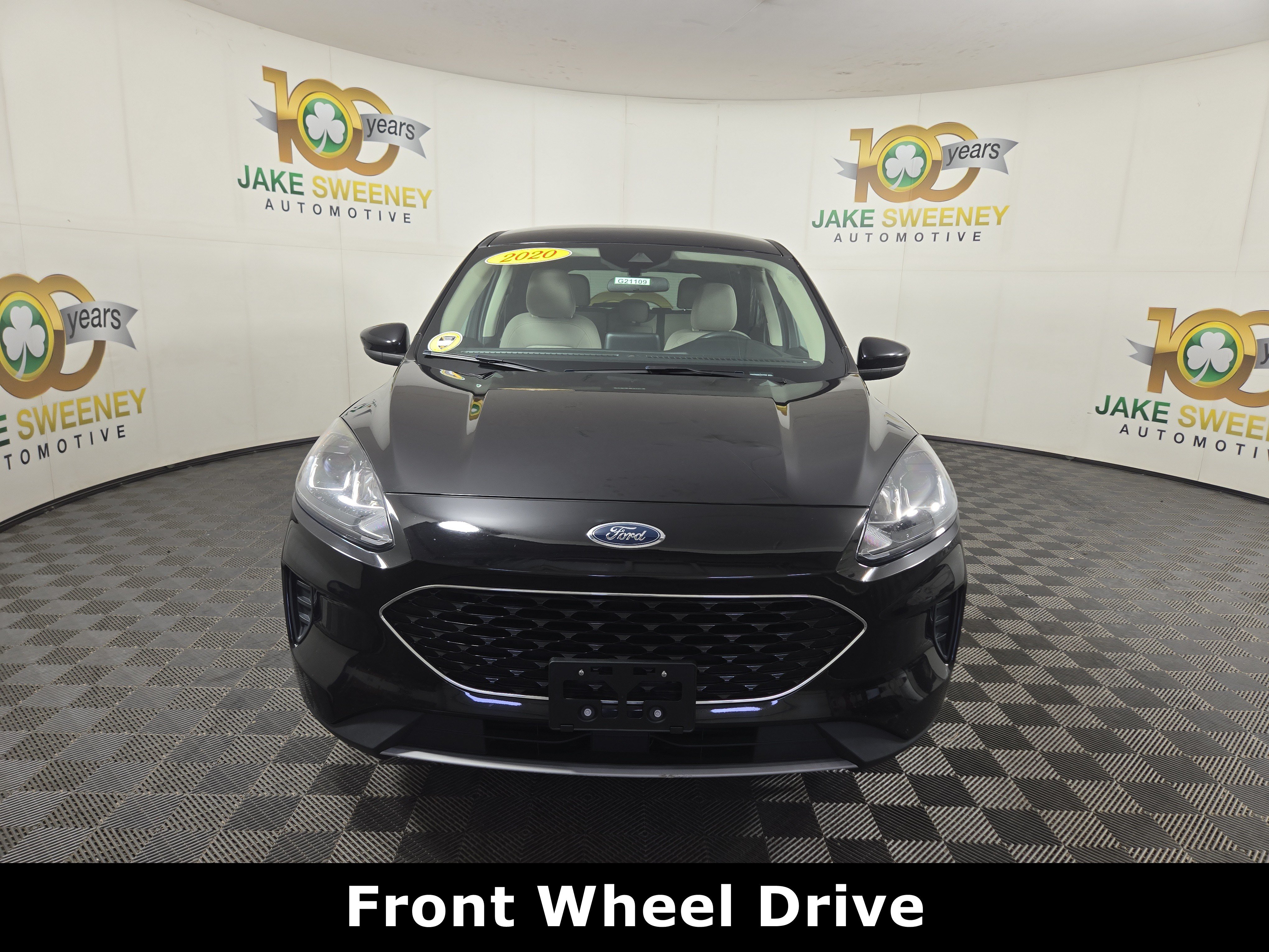Used 2020 Ford Escape SE FWD image 2