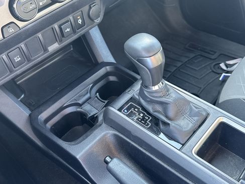 Used 2023 Toyota Tacoma TRD Sport image 22