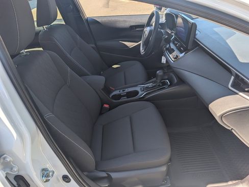 Used 2025 Toyota Corolla LE image 8