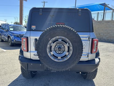 Used 2024 Ford Bronco Badlands image 4