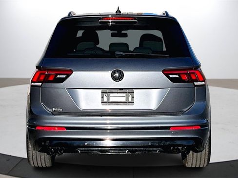Used 2021 Volkswagen Tiguan SE R-Line image 8