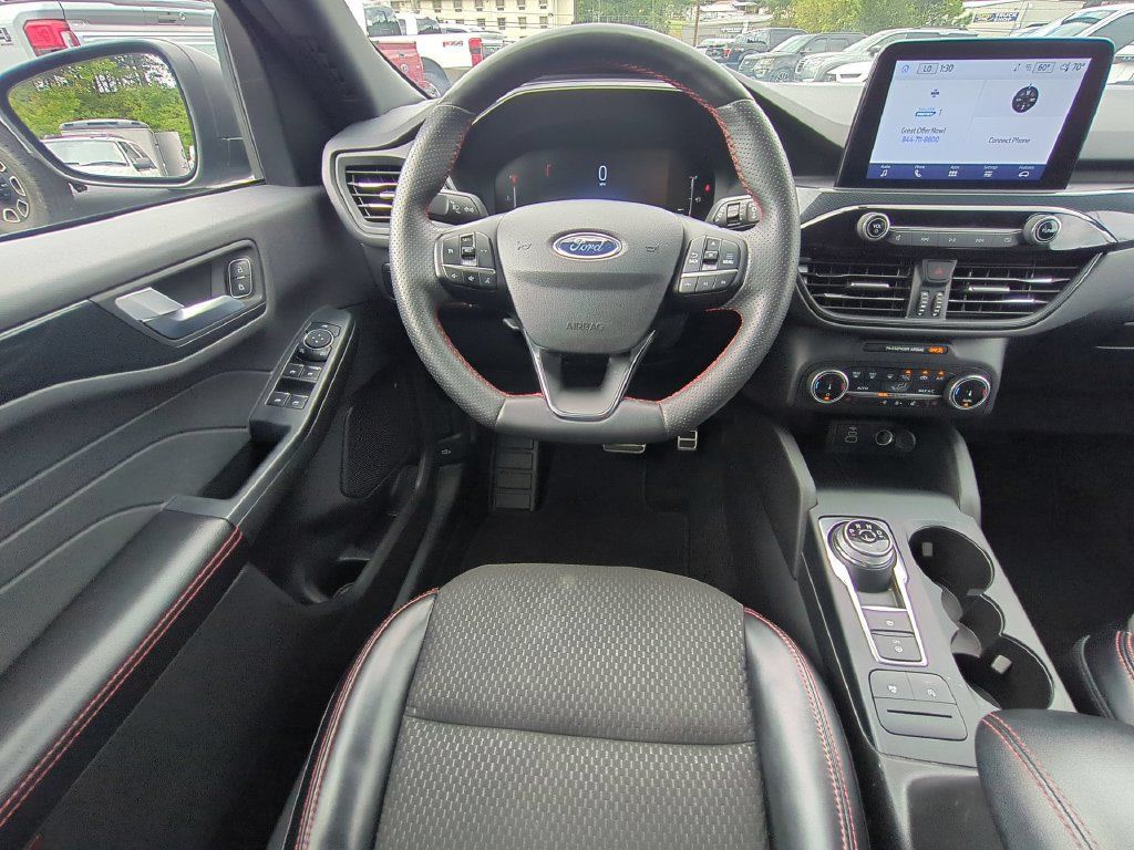 Used 2024 Ford Escape ST-Line AWD/4WD image 18