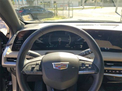 Used 2024 Cadillac XT4 Luxury image 18