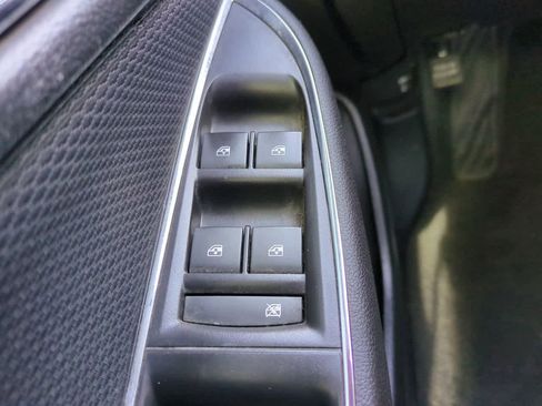 Used 2018 Chevrolet Cruze LT w/ Convenience Package image 22