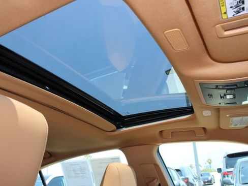 Certified 2025 Lexus ES 300h w/ Premium Package FWD image 6