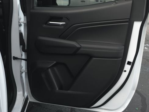 New 2026 GMC Canyon Elevation w/ Convenience Package RWD image 36