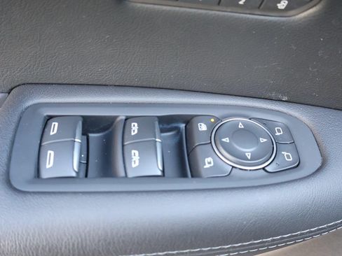 Certified 2025 Cadillac XT5 Premium Luxury image 11