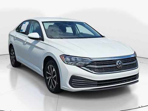 Used 2024 Volkswagen Jetta S FWD image 3