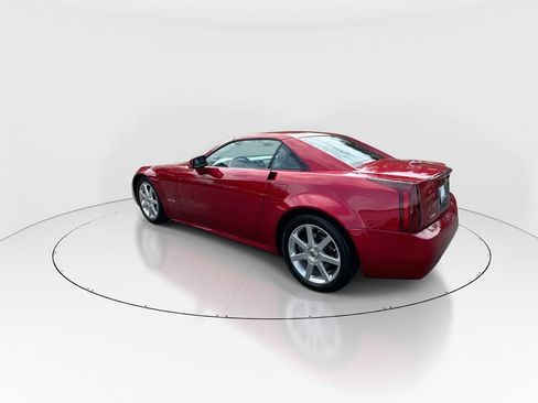 Used 2005 Cadillac XLR RWD image 6