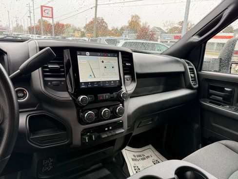 Used 2024 RAM 3500 Tradesman w/ Convenience Group image 37