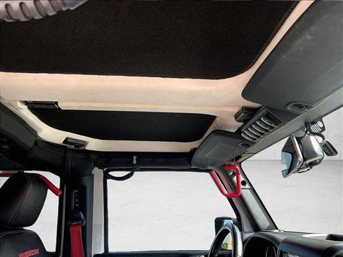 Used 2018 Jeep Wrangler Unlimited Rubicon AWD/4WD image 13