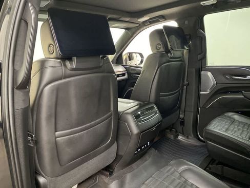 Used 2022 Cadillac Escalade Sport Platinum image 16