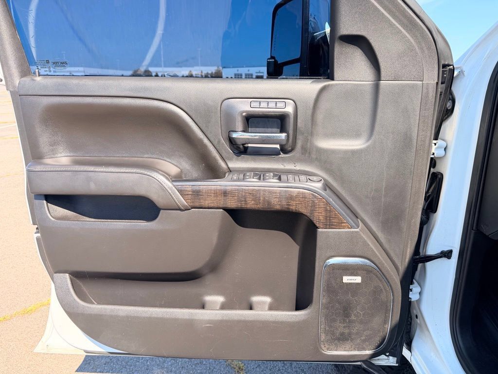 Used 2016 GMC Sierra 3500 Denali w/ Duramax Plus Package AWD/4WD image 20