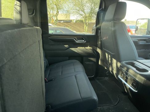 Used 2024 Chevrolet Silverado 3500 High Country w/ High Country Premium Package AWD/4WD image 9