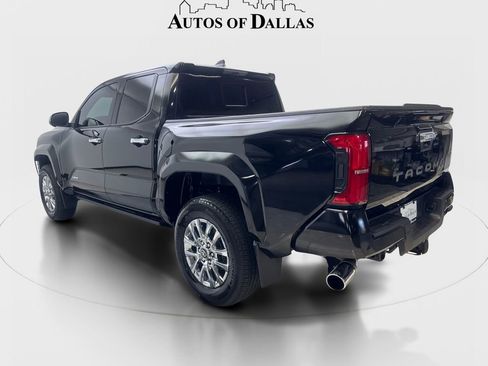 Used 2025 Toyota Tacoma Limited AWD/4WD image 9
