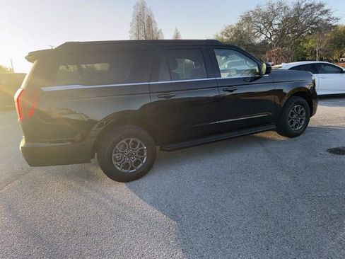 Used 2025 Ford Expedition Max Active image 4