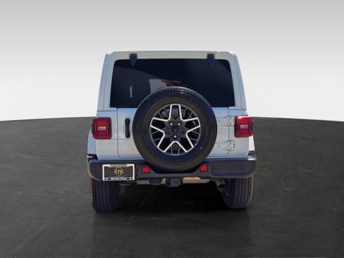 Used 2024 Jeep Wrangler Unlimited Sahara AWD/4WD image 6