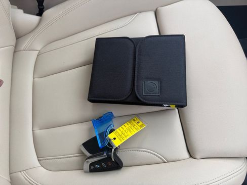 Used 2021 BMW X3 xDrive30e w/ Premium Package image 4