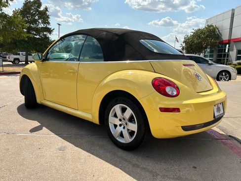 Used 2007 Volkswagen Beetle Convertible w/ Package 1 FWD image 13