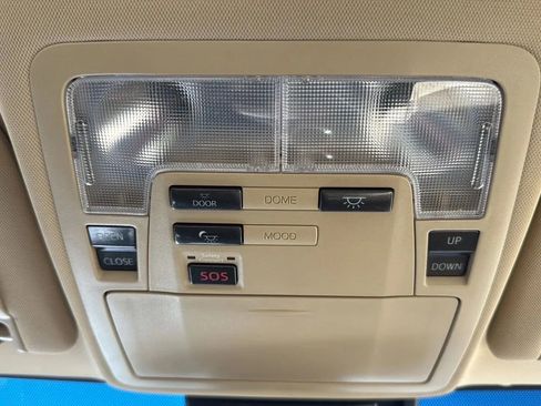 Used 2018 Toyota Avalon Limited image 20