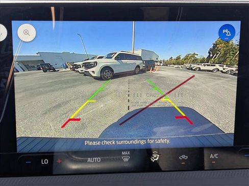 New 2025 Ford Maverick XL image 13