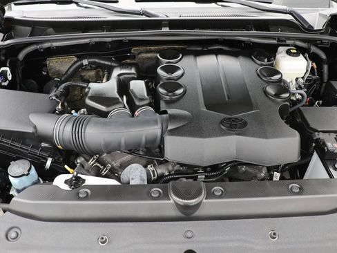 Used 2024 Toyota 4Runner SR5 Premium image 30