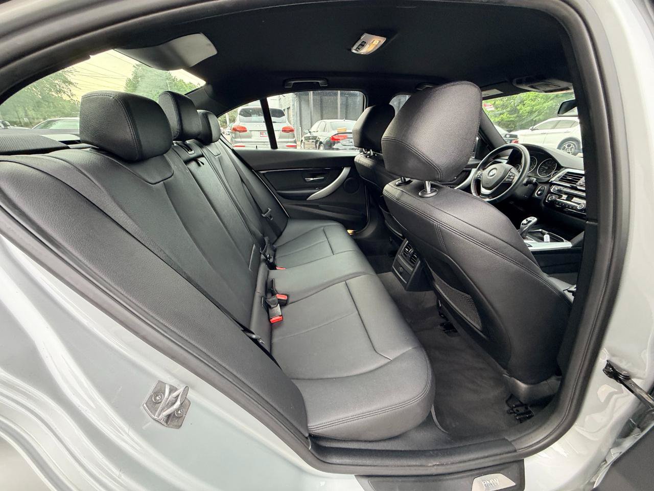 Used 2016 BMW 328i Sedan RWD image 13