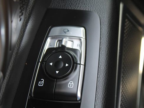 Certified 2022 Kia Telluride SX w/ SX Prestige Package AWD/4WD image 22