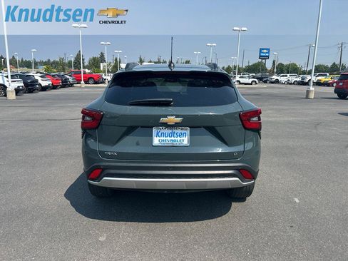 Used 2025 Chevrolet Trax LT w/ Driver Confidence Package FWD image 8