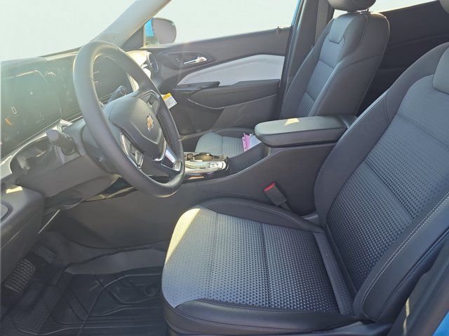 Used 2026 Chevrolet Trax LT w/ Driver Confidence Package FWD image 23
