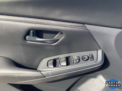 Certified 2025 Nissan Sentra S image 23