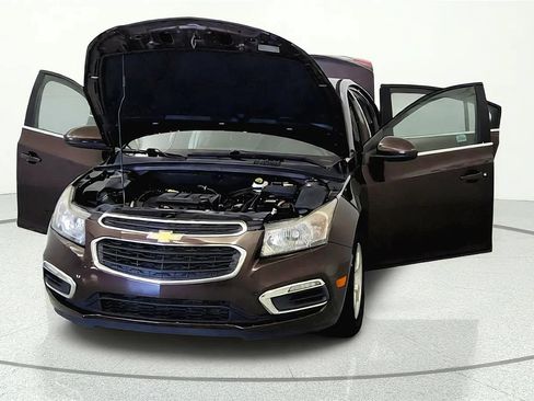 Used 2015 Chevrolet Cruze LT FWD image 8