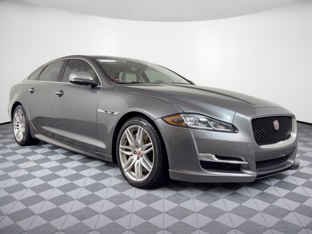 Used 2019 Jaguar XJ R-Sport RWD image 7