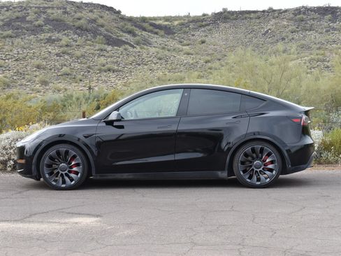 Used 2023 Tesla Model Y Long Range AWD/4WD image 6