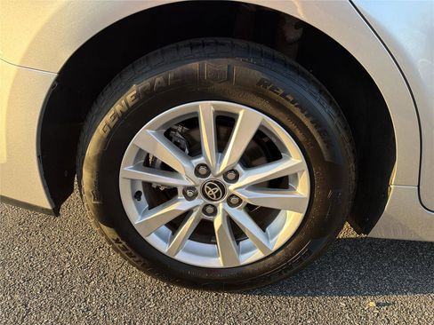 Used 2025 Toyota Camry LE image 15