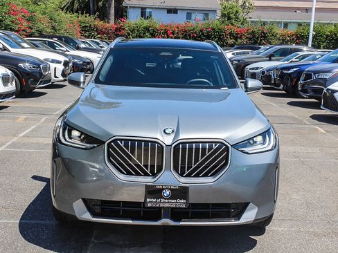 Used 2026 BMW X3 xDrive30i w/ Convenience Package AWD/4WD image 2