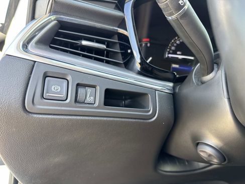 Used 2018 Cadillac XT5 Premium Luxury image 32