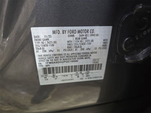 Used 2023 Ford Explorer XLT w/ Equipment Group 202A image 37