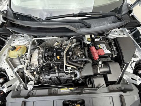 Used 2021 Nissan Rogue SV FWD image 11