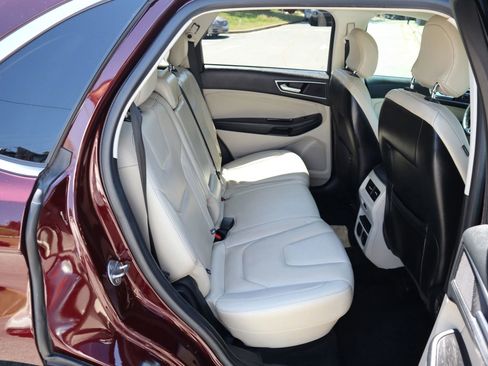 Used 2017 Ford Edge Titanium w/ Equipment Group 301A FWD image 21