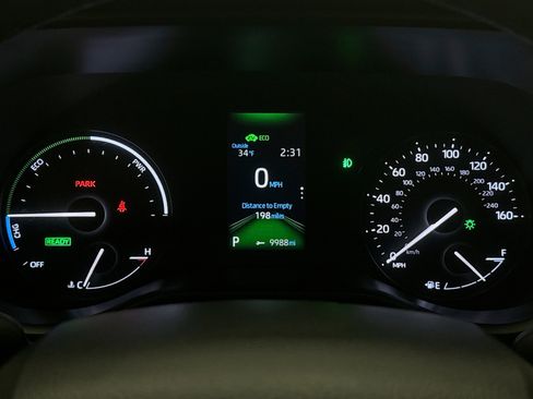 Used 2022 Toyota Sienna XLE image 13