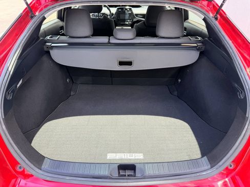 Used 2017 Toyota Prius Two w/ Carpet Mat Package FWD image 14