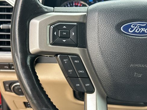 Used 2021 Ford F250 Lariat w/ Lariat Value Package AWD/4WD image 18