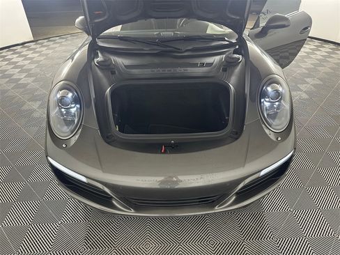 Used 2017 Porsche 911 Carrera image 17